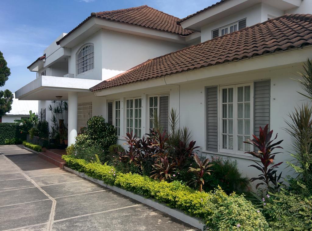 Chester Avenue Guest House Kingston Bagian luar foto