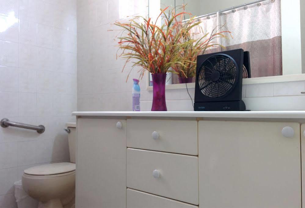 Chester Avenue Guest House Kingston Bagian luar foto